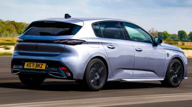 308 vs Ceed vs Golf - 308 tracking rear